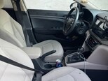Hyundai Elantra-4