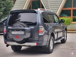 Mitsubishi Pajero-5