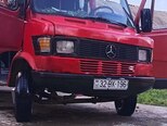 Mercedes 208 D-1