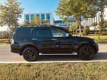 Mitsubishi Pajero-9