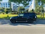 Mitsubishi Pajero-6