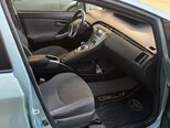 Toyota Prius-11