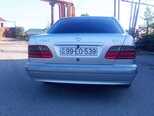 Mercedes E 220-2