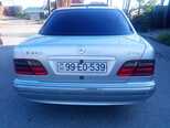 Mercedes E 220-17