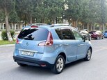 Renault Grand Scenic-7