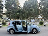 Renault Grand Scenic-12