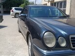 Mercedes E 230-4