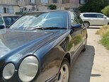 Mercedes E 230-5