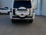 Mitsubishi Pajero-2