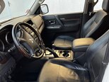 Mitsubishi Pajero-8