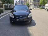 Kia Rio-1