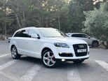 Audi Q7-1