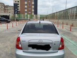 Hyundai Accent-2