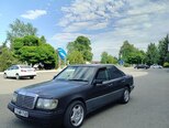 Mercedes 230 E-4