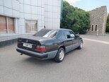 Mercedes 230 E-2