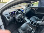 Hyundai Elantra-6