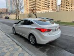 Hyundai Elantra-11