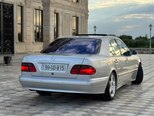 Mercedes E 280-8