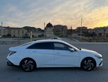 Hyundai Elantra-3