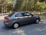 Hyundai Accent-8