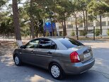 Hyundai Accent-11
