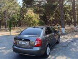 Hyundai Accent-13