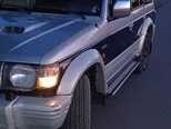 Mitsubishi Pajero-2