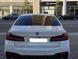 BMW 530e-8