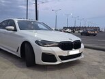 BMW 530e-11