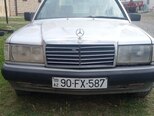 Mercedes 190-1