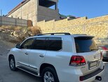 Toyota Land Cruiser-7
