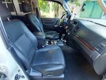 Mitsubishi Pajero-6