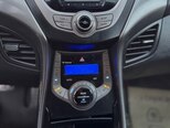 Hyundai Elantra-12