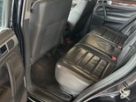 Volkswagen Touareg-5