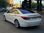 Hyundai Sonata-13