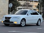 Hyundai Sonata-1