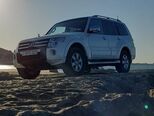 Mitsubishi Pajero-3