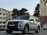Mitsubishi Pajero-11