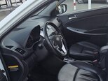 Hyundai Accent-17