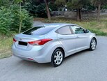 Hyundai Elantra-4