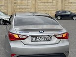 Hyundai Sonata-5