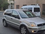 Ford Fusion-3