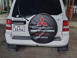 Mitsubishi Pajero io-6