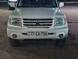 Mitsubishi Pajero io-11