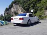 Mercedes E 320-9