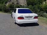 Mercedes E 320-3