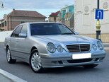 Mercedes E 270-2