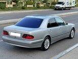 Mercedes E 270-5
