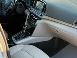 Hyundai Elantra-9