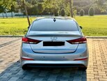 Hyundai Elantra-6